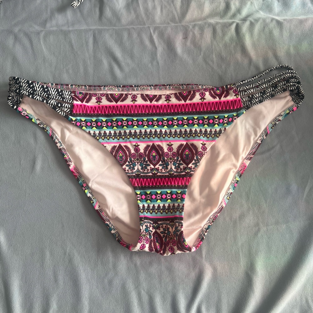 Colorful Patterned Bikini Set - Picture 9 of 14